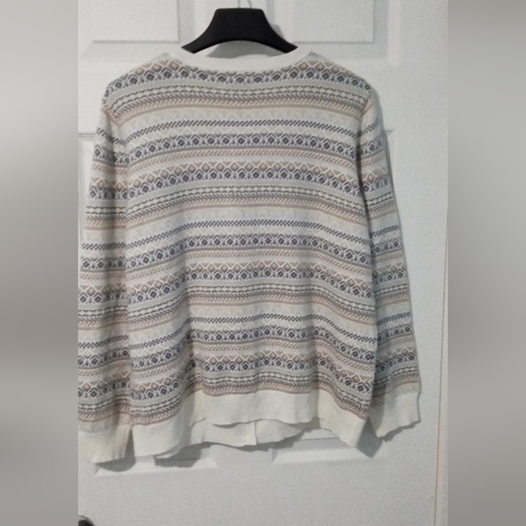 Croft & Barrow Cream and Blue Patterned Sweater - Picture 3 of 3